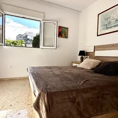 Playa Poniente Hébergement de vacances *